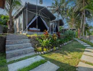 Exterior 2 Kubu Selat Villa