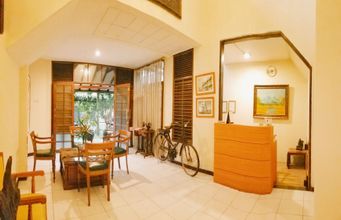 Lobby 4 Rumah Tamu Muararajeun