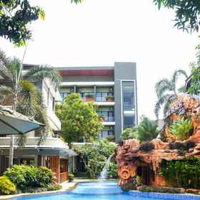 Swimming Pool 1 Long Beach Hotel Pangandaran, West Java Hotels