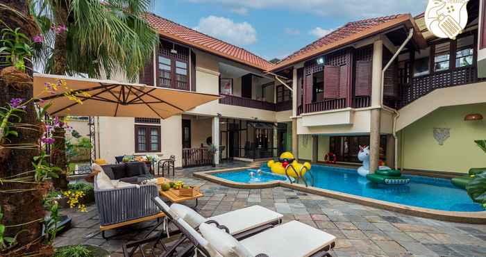 Kolam Renang Living in Bali, Private Pool near to KLCC