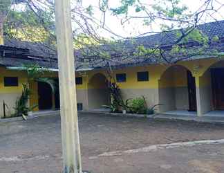 Bên ngoài 2 Homestay Baronsari