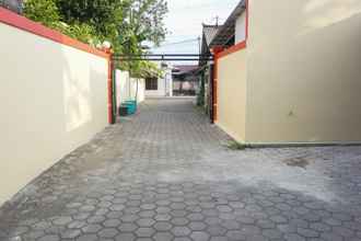 Exterior 4 RedDoorz near Stasiun Kroya