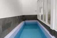สระว่ายน้ำ Villa Keenan - Three Bedroom