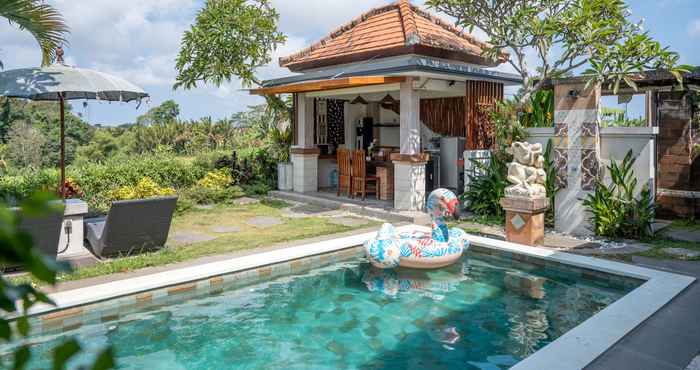 สระว่ายน้ำ Villa D'Alas Ubud