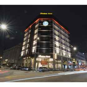 Exterior / Building 1 吉隆坡拉兹达纳酒店, Surau Jumaat Al-Hikmah 酒店