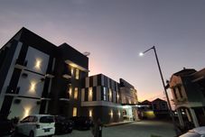 Exterior Tree On Hotel Syariah