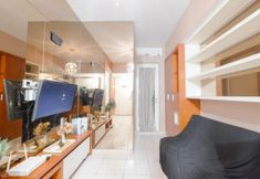 Common Space 3 Modern 2BR for 4 Pax at Springlake Summarecon Apartment By Travelio
