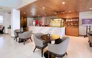 Bar, Cafe and Lounge 6 Kimaya Braga Bandung by Harris