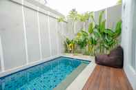 Swimming Pool Fourleaf