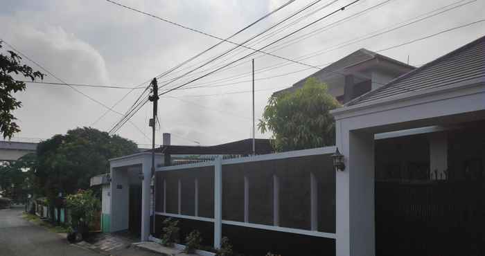 Bangunan Aldeoz Group House Palembang