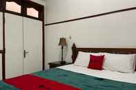 Bedroom RedDoorz Syariah @ Karang Pilang