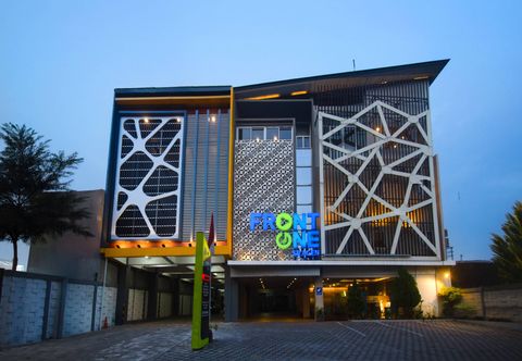 外觀 Front One Hotel Sragen