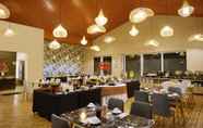 Restaurant 4 Front One Hotel Sragen 