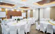 Functional Hall 5 Front One Hotel Sragen 