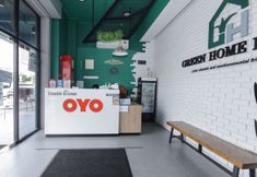 Lobby 6 OYO 90399 Green Home Hotel (Syariah)