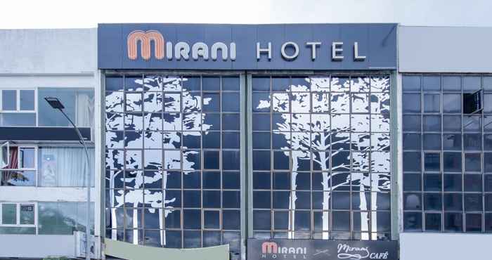 Exterior Capital O 90406 Mirani Hotel