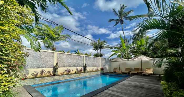 Swimming Pool Belvilla 93821 Pondok Sadia Villa