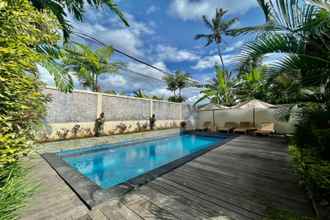 Swimming Pool 4 Belvilla 93821 Pondok Sadia Villa