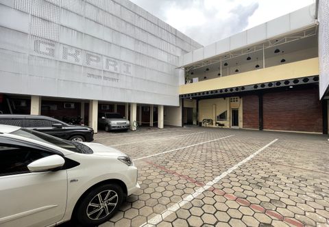 外観 Hotel Lengkong 2