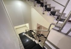 外観 7 Hotel Lengkong 2