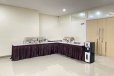 レストラン Hotel Lengkong 2