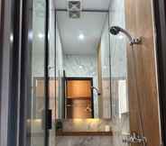 In-room Bathroom 5 Teras Lembang Syariah