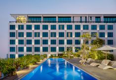 Swimming Pool 5 Eastern Hotel Bojonegoro 