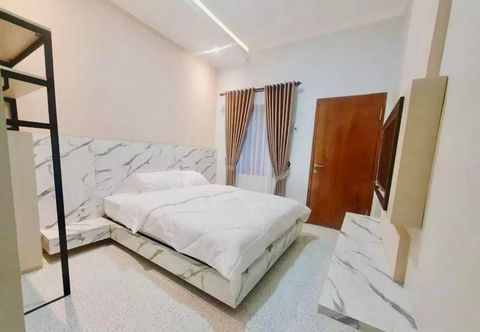 Kamar Tidur OKU Guest House & Cafe