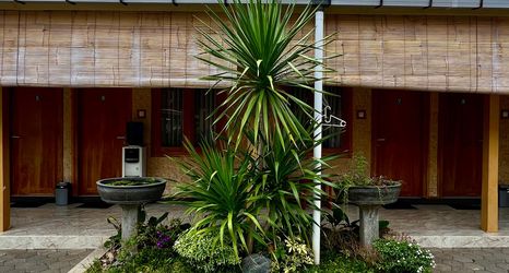 Bangunan 2 OKU Guest House & Cafe