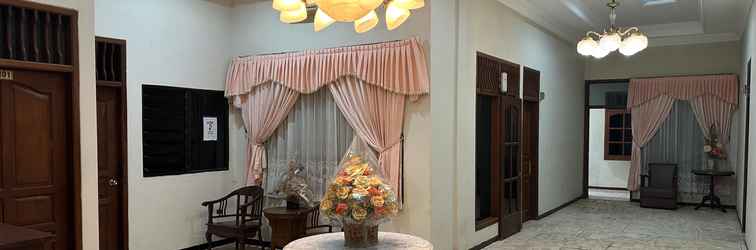 Lobby Hotel Winong Asri