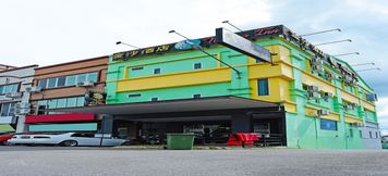 Bangunan 2 SUPER OYO 90478 Marina World