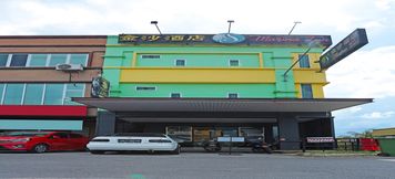 Bangunan 3 SUPER OYO 90478 Marina World