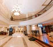 Lobby 2 Arion Suites Hotel Bandung