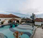 Swimming Pool 4 Arion Suites Hotel Bandung