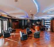 Bar, Cafe and Lounge 5 Arion Suites Hotel Bandung