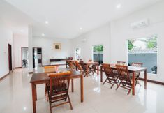 Bar, Cafe and Lounge 6 Sapadia Guest House Tamora