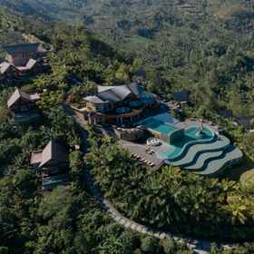 Exterior / Building 1 Elevate Bali, Khách sạn TopVibes Pool & Eatery