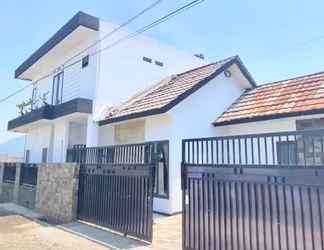 Bangunan 2 Villa Alfi Puncak