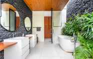 Toilet Kamar 4 Green Flow Villa 21 Ubud