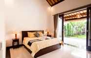 Others 2 De Cahyani Private Villa By Supala