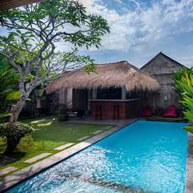 De Cahyani Private Villa By Supala 1, Hotel Rusters Pottery Studio