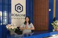 ล็อบบี้ Rosalyne Sleepbox Stasiun Tugu