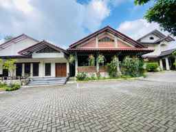 Pondok Indah Hotel, USD 24.12