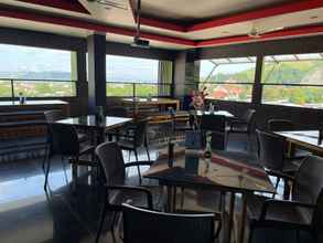 Bar, Kafe dan Lounge 4 Parkside Star Hotel Jayapura