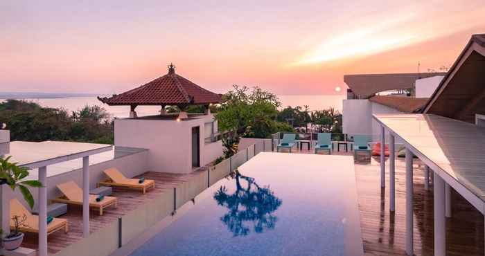 Swimming Pool Kuta Beach Hotel