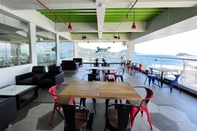 Bar, Kafe, dan Lounge MaxOneHotels.com @Jayapura