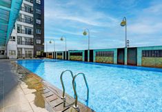 สระว่ายน้ำ 3 OYO Life 92548 M-square Apartment By Lins Pro