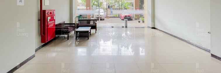 Lobby RedLiving Apartemen Tamansari Panoramic - Zal Room