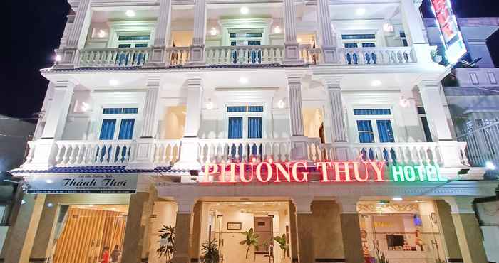 Bên ngoài Phuong Thuy Hotel