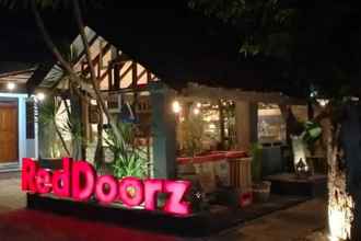 Others 4 RedDoorz Plus near Alun Alun Sumenep